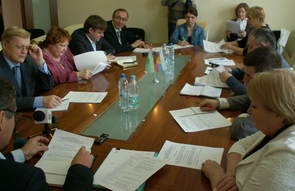 Первые кандидаты прошли регистрацию для участия в Народном голосовании