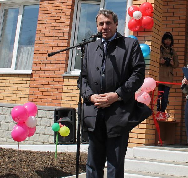 Городецкий осудил баннер с политиками ко Дню Победы на ГУМе