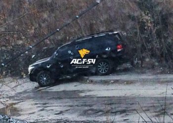 В Новосибирске из карабина неизвестные расстреляли внедорожник Toyota Land Cruiser