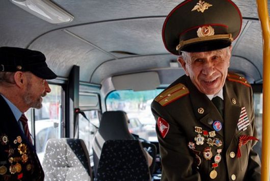 В период праздников ветераны смогут пользоваться общественным транспортом бесплатно