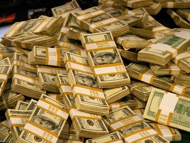 Более трех миллионов долларов было похищено на рейсе «Новосибирск-Домодедово»