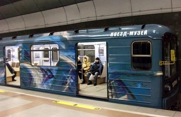 Три новых вагона-музея выйдут на станции Новосибирского метро