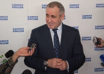 Сергей Неверов встретился с кандидатами Народного голосования в Новосибирске