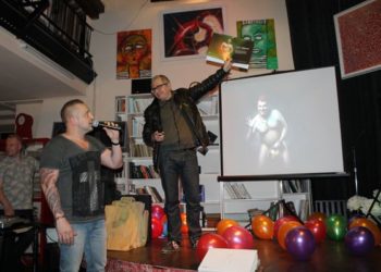 12 известных новосибирцев снялись «18+» для календаря (фоторепортаж)