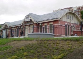 «История ничему не учит, а только наказывает за незнание уроков»