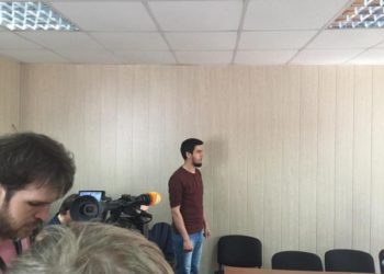 Артем Лоскутов арестован на 10 суток, суд продолжается