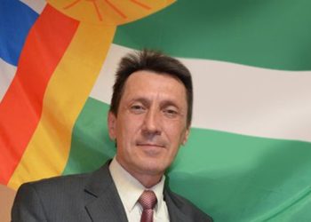 Облизбирком принял документы у первого кандидата в депутаты VI Заксобрания