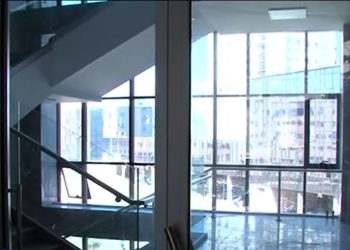 Корпус НГУ из импортных стройматериалов но с российскими дверными ручками откроется к 1 сентября