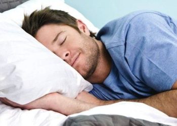 Новосибирский ученый доказал, что нехватка сна опасней курения