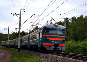 Дочка РЖД жалуется на снижение доходности из-за Бугринского моста и грязи в Обском море