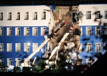 Обрушение здания казармы в Омске будет расследовать военное следственное управление СК России — Маркин