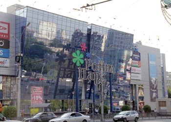 Новосибирцы покидают торговые центры