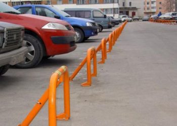 Прокуратура уличила новосибирских предпринимателей в захвате парковочного пространства