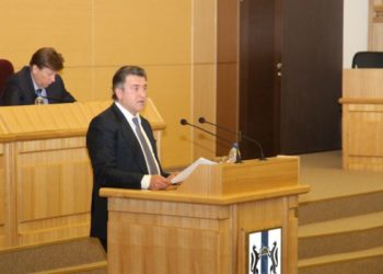 Новоизбранный председатель Заксобрания НСО предложил поделить посты через неделю