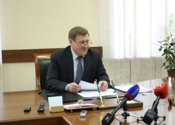 Мэр Новосибирска не может получать пенсию в 240 тысяч рублей — прокуратура НСО