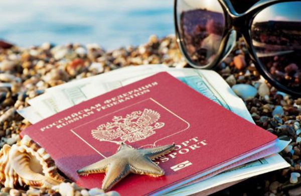 Учиться, лечиться и владеть недвижимостью за рубежом предлагает запретить чиновникам КПРФ