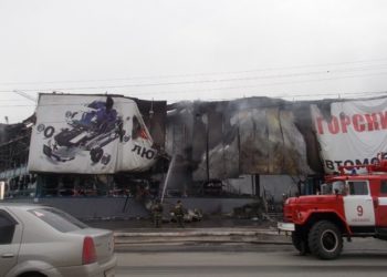 Авторынок «Горский» полностью сгорел в Новосибирске (фото, видео)
