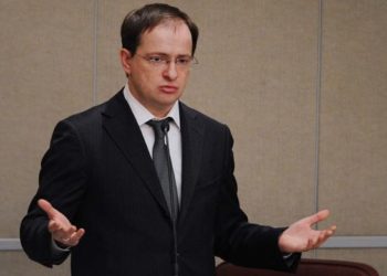 Главу Минкульта РФ попросили разобраться в ситуации вокруг Оперного театра Новосибирска