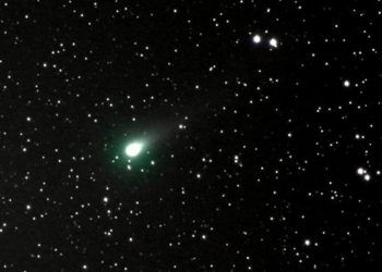 Новосибирец сфотографировал самую яркую комету