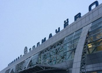 Боинг-747 «Аэрофлота» совершил аварийную посадку в Толмачево