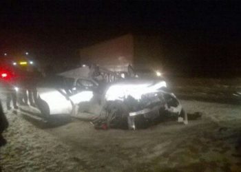 «Мерседес» раздавило при столкновении с двумя фурами на трассе Новосибирск — Омск