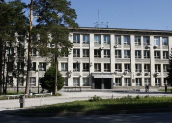 В НГУ обсуждают сокращение гуманитарных факультетов