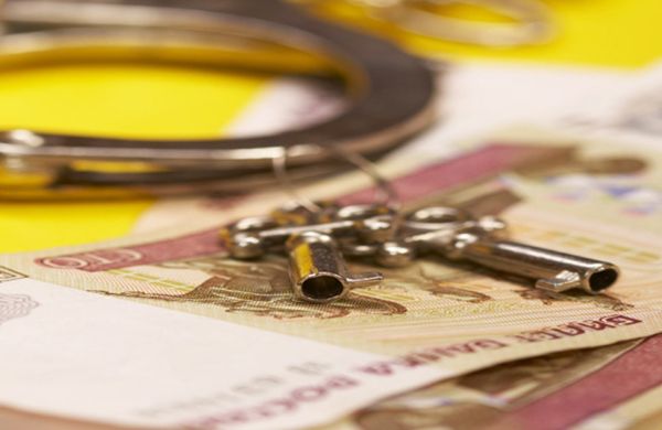 Коллеги советника юстиции Потаповой начали проверять приставов по ее долгу в 0,5 млн рублей