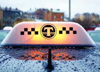 Подрабатывавшего таксистом новосибирского полицейского будут судить за кражу