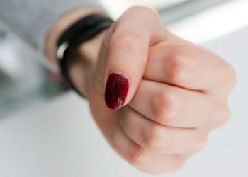 Школьник попал в больницу после «разборок» с мамой одноклассницы