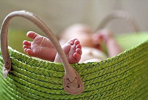 Доследственная проверка начата в Новосибирске после обнаружения брошенного в подъезде жилого дома младенца