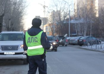 Новосибирские пешеходы нарушают ПДД вдвое чаще водителей
