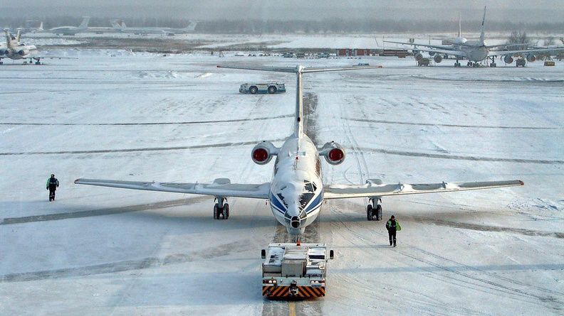 14 самолетов не вылетели из «Толмачево» из-за снегопада