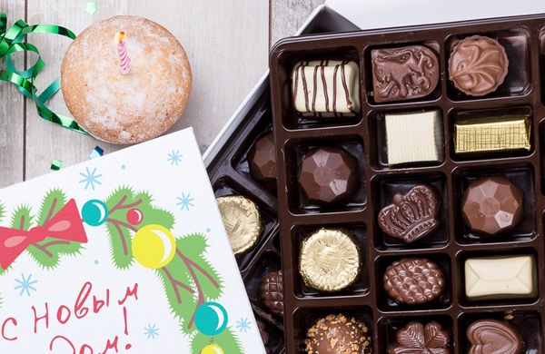 Власти Томска отказались дарить сладости на Новый год 38 тысячам детей