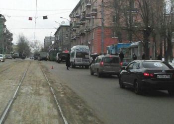 Девятилетний ребенок попал под колеса «Мерседеса» на Учительской