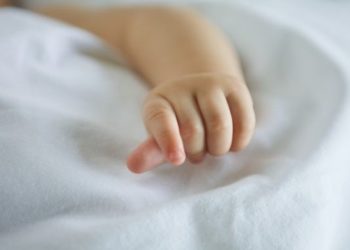 Младенец умер в одной из квартир Новосибирска при загадочных обстоятельствах