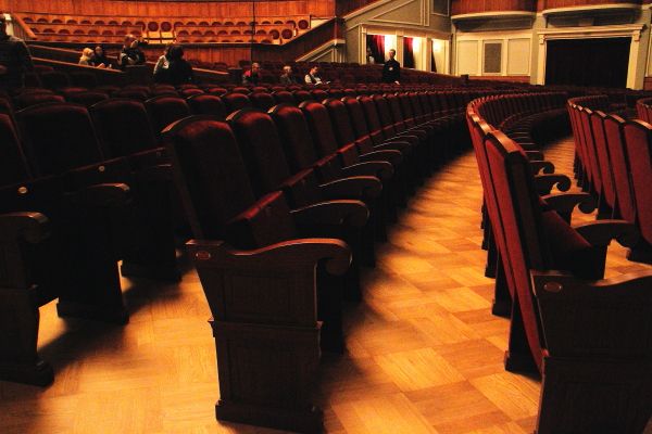 Оперный. Публичные слушания. Онлайн