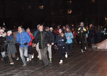 Более 400 новосибирцев приняли участие в забеге в честь Часа Земли (фото)