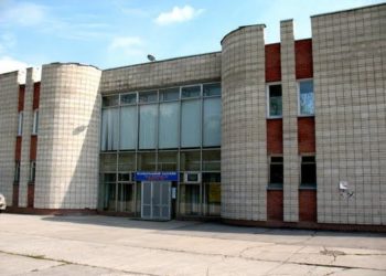 Следователи выясняют причины гибели в бассейне новосибирского восьмиклассника