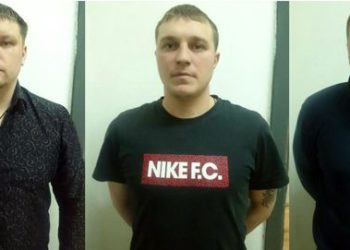 Трое бандитов, отобравших у новосибирца полмиллиона рублей, задержаны полицией