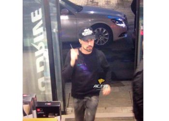 Под Новосибирском Дима Билан заправил машину и купил жвачку