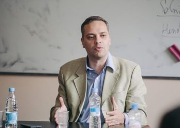 Демократия всегда в опасности, за нее нужно бороться