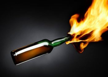 Трое новосибирцев предстанут перед судом за поджог отдела полиции