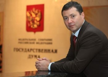 «Справедливая Россия» пришлет в Новосибирск московского думца Агеева на место Ильи Пономарева