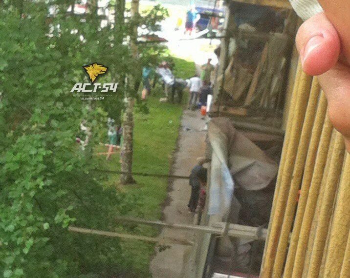 Четырехлетний ребенок выпал из окна пятиэтажки в Новосибирске