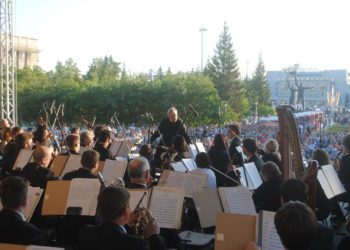 «Ленинградская» симфония Шостаковича прозвучит с площадки перед Оперным 22 июня