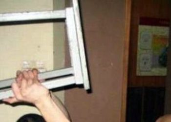 Криками «Пожар!» инвалид из Новосибирской области остановил ограбление своего дома