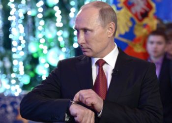 Путин подписал закон: сменить часовой пояс в Новосибирске