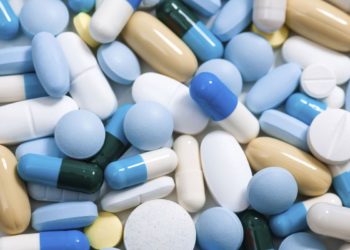 Наглотавшегося таблеток 12-летнего новосибирца врачи спасали в реанимации