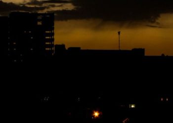 Авария на Рефтинской ГРЭС не могла спровоцировать отключения света в Сибири — власти