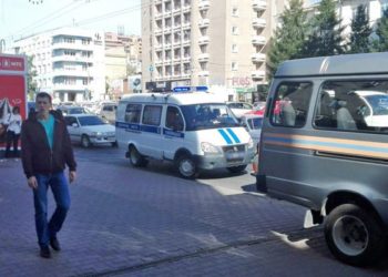 Ржавый снаряд нашли в подвале дома в центре Новосибирска